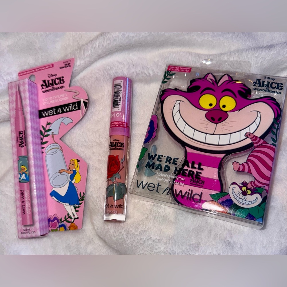 Alice in Wonderland 3-piece Set ~ Liquid Eyeliner, Lip Gloss & Hand Mirror — NIB